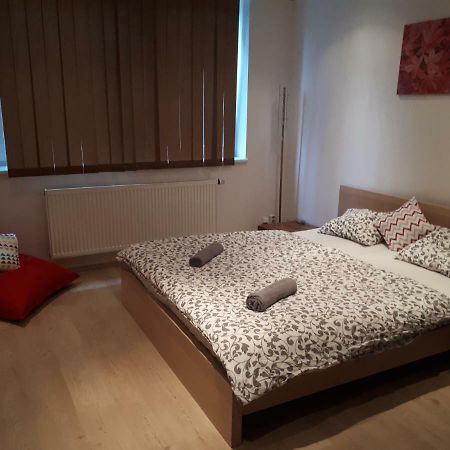 Utulny Apartman V Bratislava 6 Exterior foto